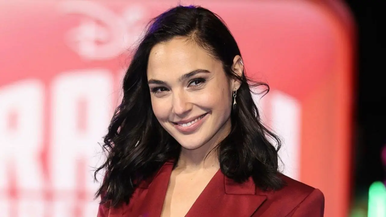 'Wonder Woman' Star Gal Gadot is Permanently Missing a Piece of Her Finger Thanks to Her Husband