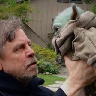 mark-hamill-luke-skywalker-the-mandalorian-plo-koon-disney-plus-2021