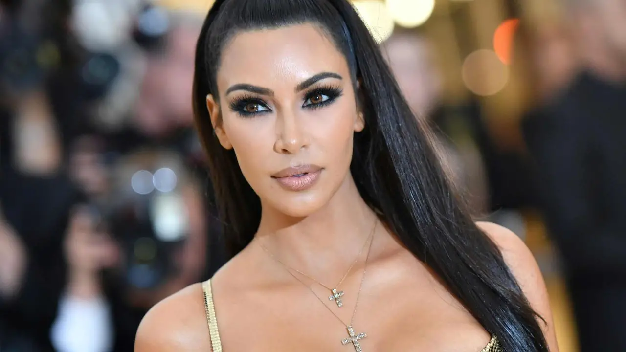 'Keeping Up with the Kardashians' Star is Feeling Camera Shy in New Bikini Post