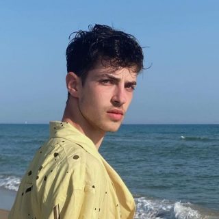 Manu Rios Biography